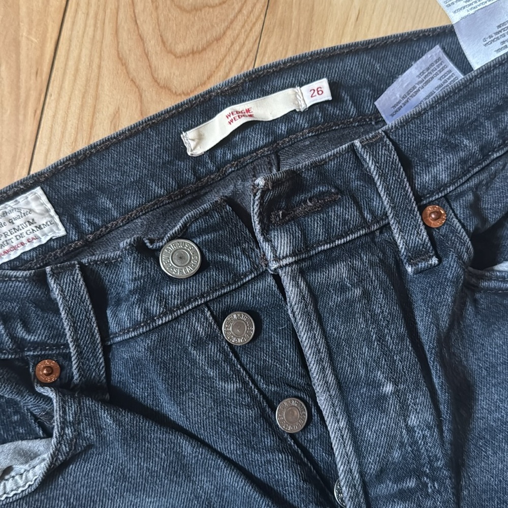 Levi’s wedgie jeans black size 26